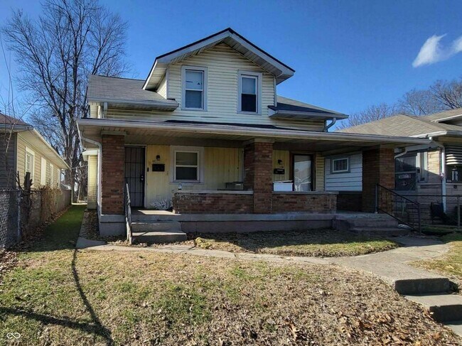 Foto del edificio - 802 N Bradley Ave