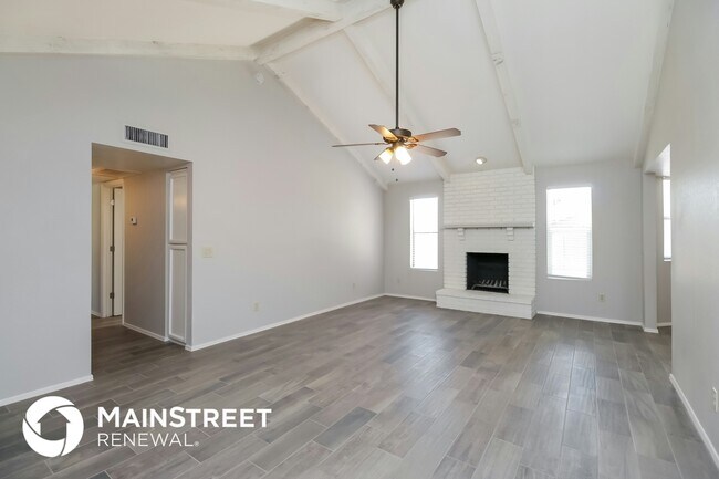 Building Photo - 65 W San Angelo St