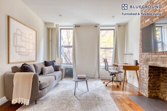 Building Photo - 39 E 1st St