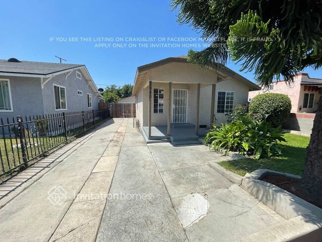 Foto del edificio - 2640 E 110th St