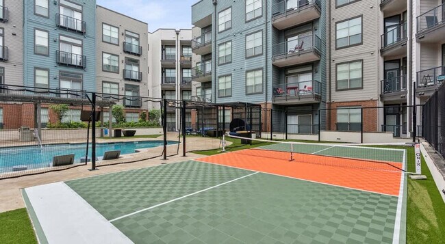 Building Photo - 2901 Indiana St