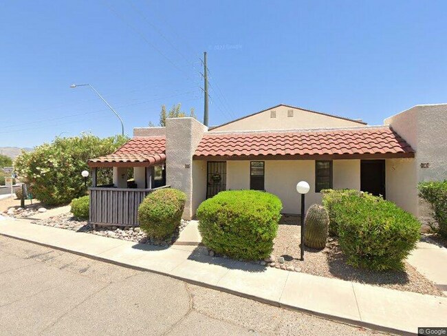 Building Photo - 9420 E Speedway Blvd