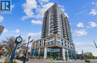 Building Photo - 2007 James St