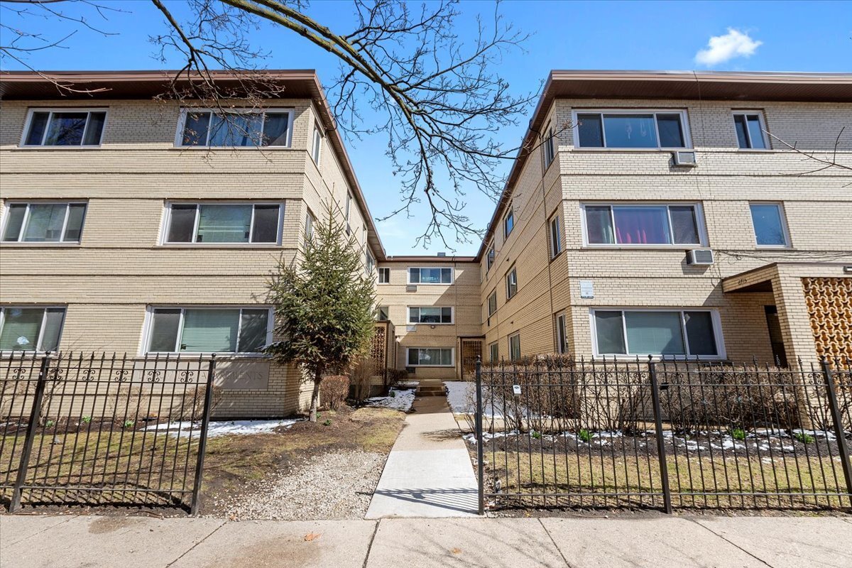 Foto principal - 6719 N Hermitage Ave