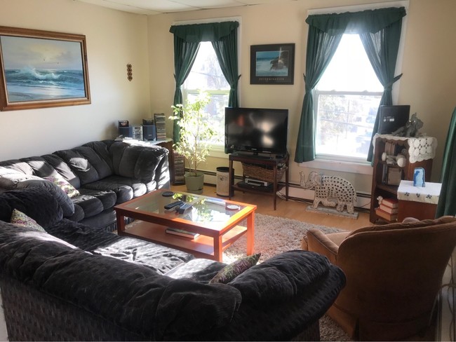 Foto del edificio - 37 Hillside Ave