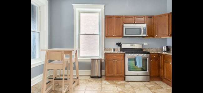 Photo - 1441 N Washtenaw Ave Apartment