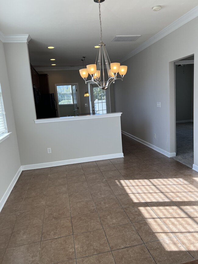 Building Photo - 12715 Persimmon Tree Dr