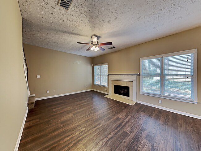 Foto del edificio - 315 Thornberry Court