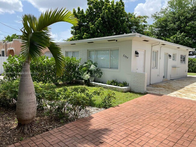 Foto del edificio - 2359 NW 32nd St