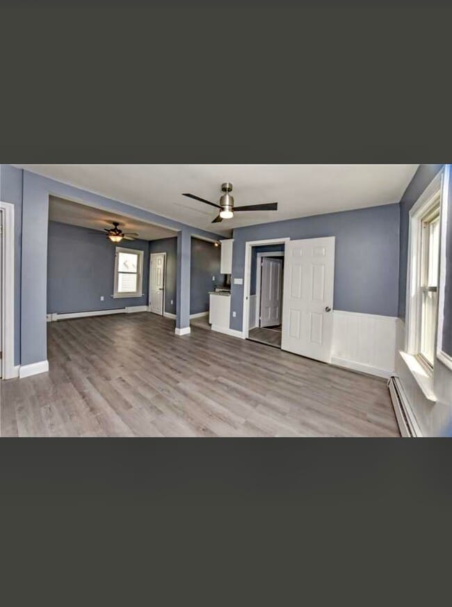 Building Photo - 415 Weeden St