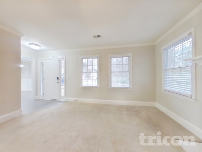 Building Photo - 100 Legend Creek Ln