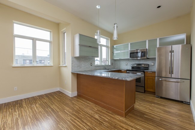 Kitchen - 808 N 4th St