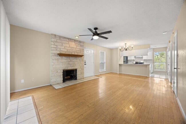 Foto del edificio - 6715 Old Quarry Ln