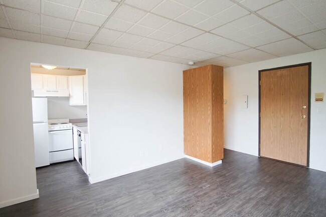 Building Photo - Cozy 2nd Floor Studio between NW 23rd & Pe...