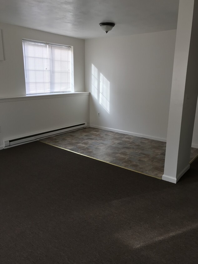 21 3rd St Unit 1, Waterbury, CT 06708 Condo for Rent in Waterbury, CT