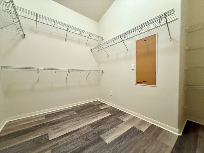 Building Photo - 6326 Richland Hills Dr