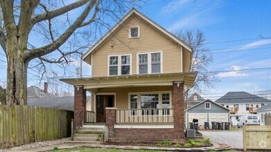 Building Photo - 1213 W Jefferson Blvd