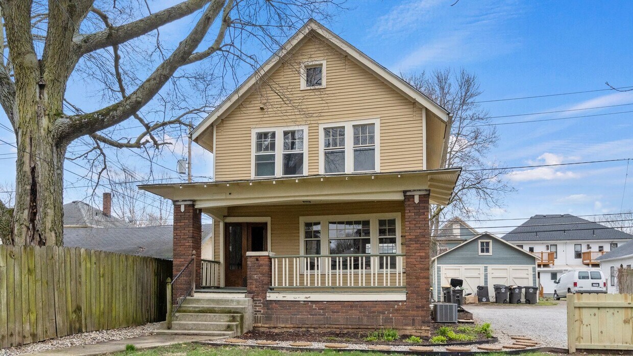 Primary Photo - Single-family historic home in West Centra...