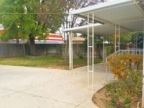 Building Photo - 5 Irene St