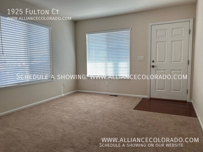 Photo - 1925 Fulton Court House