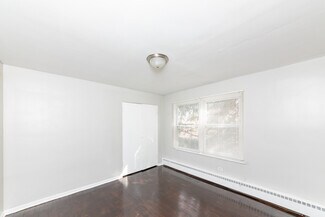 Building Photo - 3052 N Kostner Ave