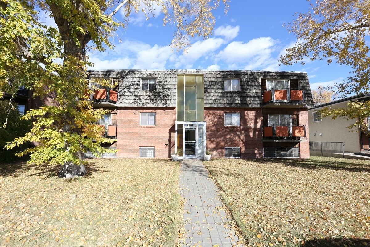 2126 NW 4 Ave - 2126 4th Ave NW