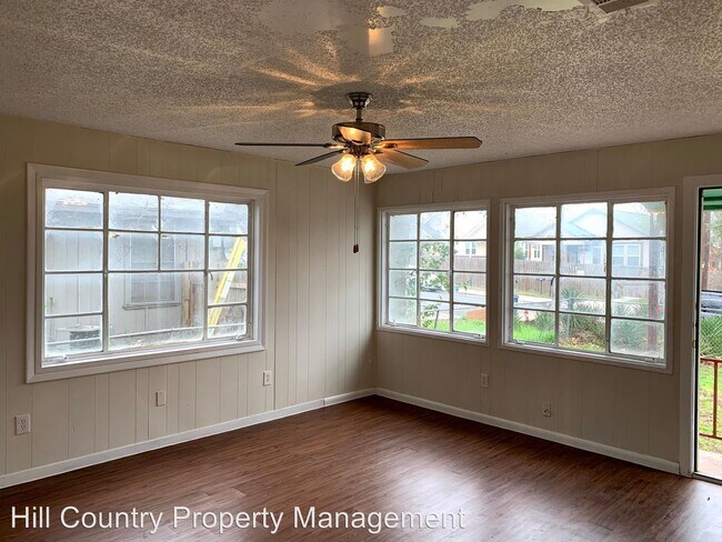 Foto del edificio - 2 br, 1 bath House - 6909 Carver Avenue