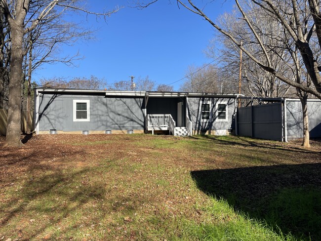 Building Photo - 3345 E Ridge Rd