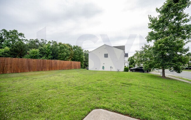 Building Photo - 4815 Hoppers Dr