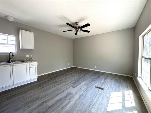 Foto del edificio - 87 Paris Dr