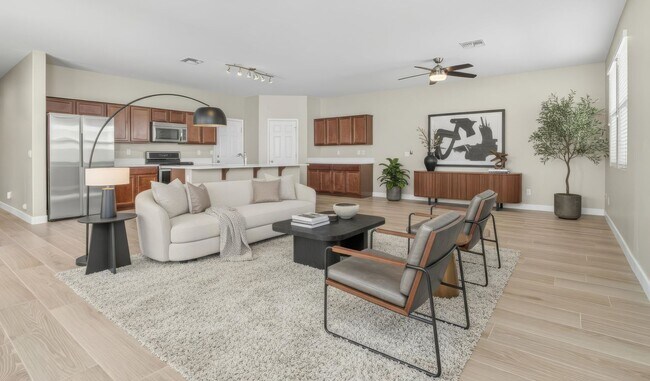 Building Photo - 4 bed/3 bath Single-Family Home in Highly ...