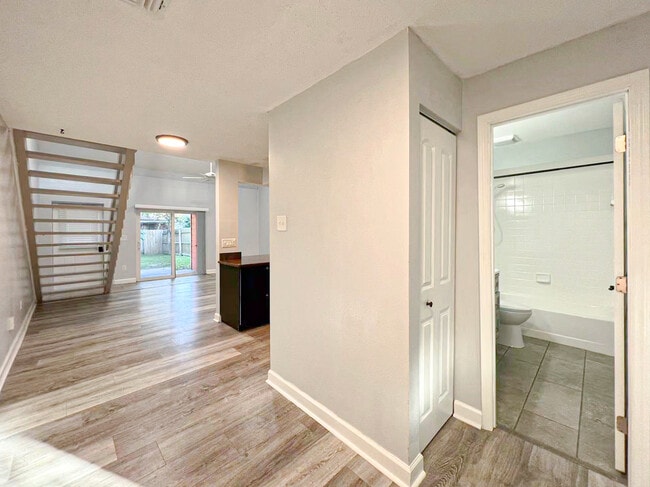 Building Photo - 2737 Gray Fox Ln