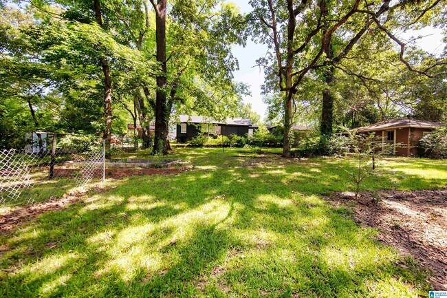 Building Photo - 410 Swann Dr