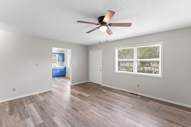 Building Photo - 2462 N Homewood Ave