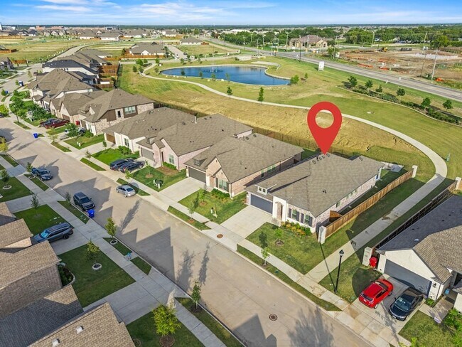 Building Photo - 2102 Clearwater Way