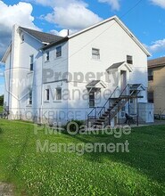 Building Photo - 212 S Main St
