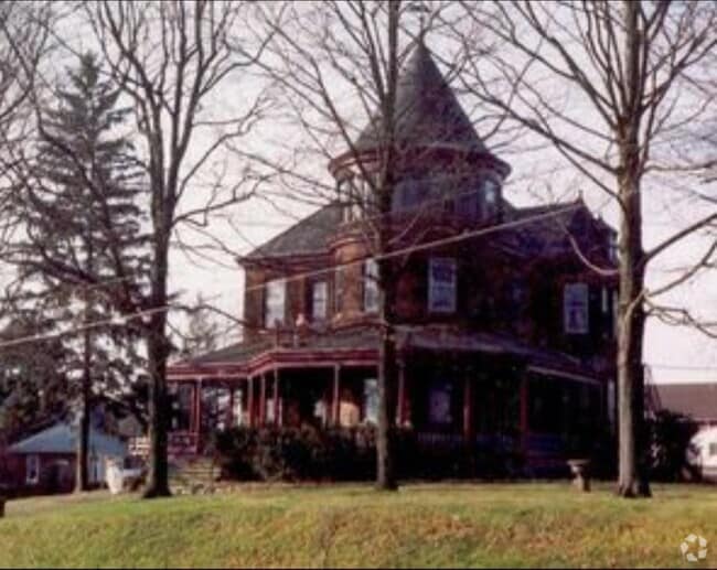 Victorian Home in West Ward Easton PA - 336 N 10th St