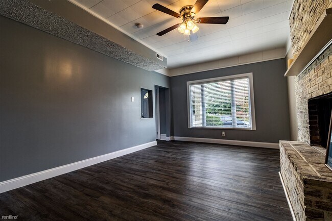 Building Photo - 3 br, 2 bath House - 1703 Chestnut Street