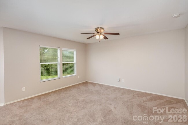 Foto del edificio - 6442 Ridgeview Commons Dr