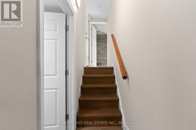Photo du bâtiment - 1821 Christopher Rd