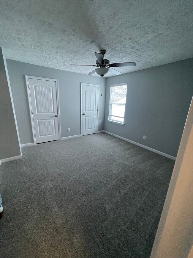 Building Photo - 682 Hamilton Crossing