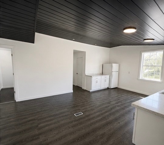 Foto del edificio - 5870 Villa Ave