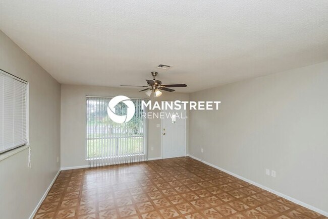 Foto del edificio - 3 Bedroom Pet-Friendly Home in Palm Bay, FL with Main Street Renewal