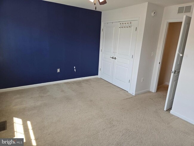 Building Photo - 8232 Heritage Crossing Ct