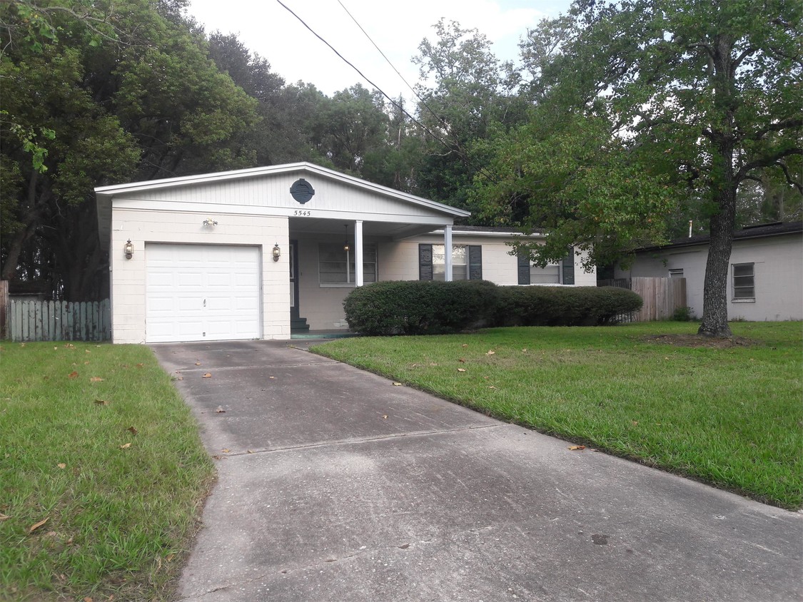 Primary Photo - 5545 Moret Dr E