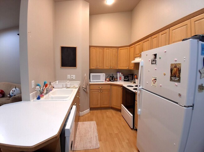 Building Photo - 1525 N 550 W