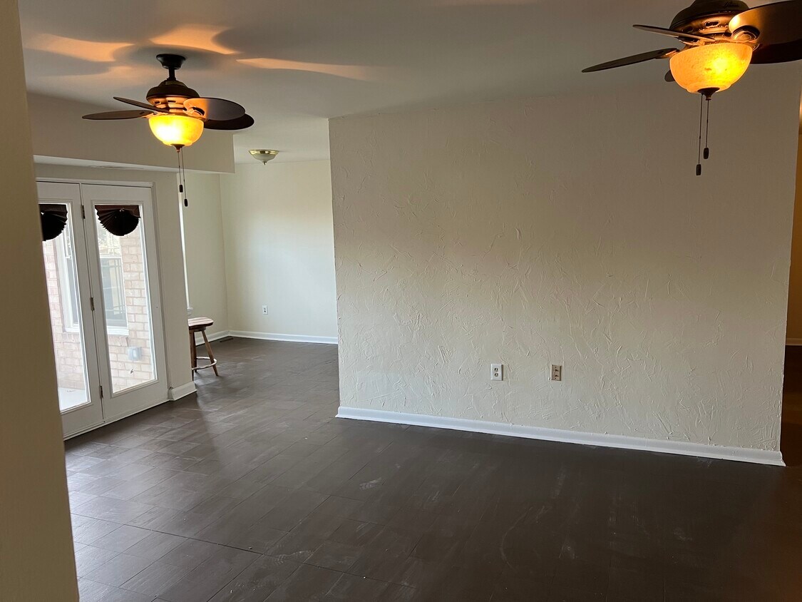 Foto principal - 3835 Saint Barnabas Rd