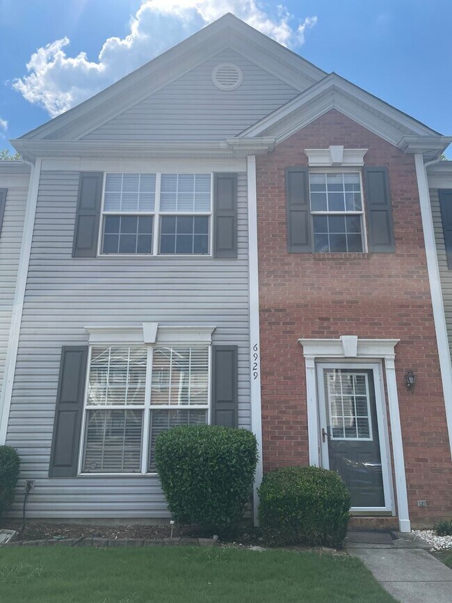 Building Photo - 6929 Rothchild Dr