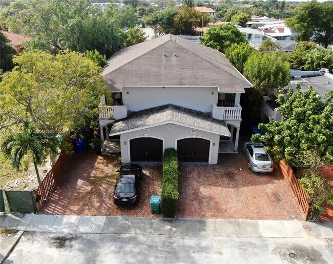 Foto del edificio - 3268 SW 25th Terrace