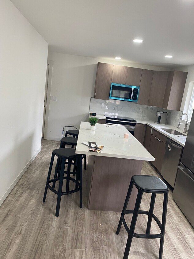 Foto principal - 126 K St NE